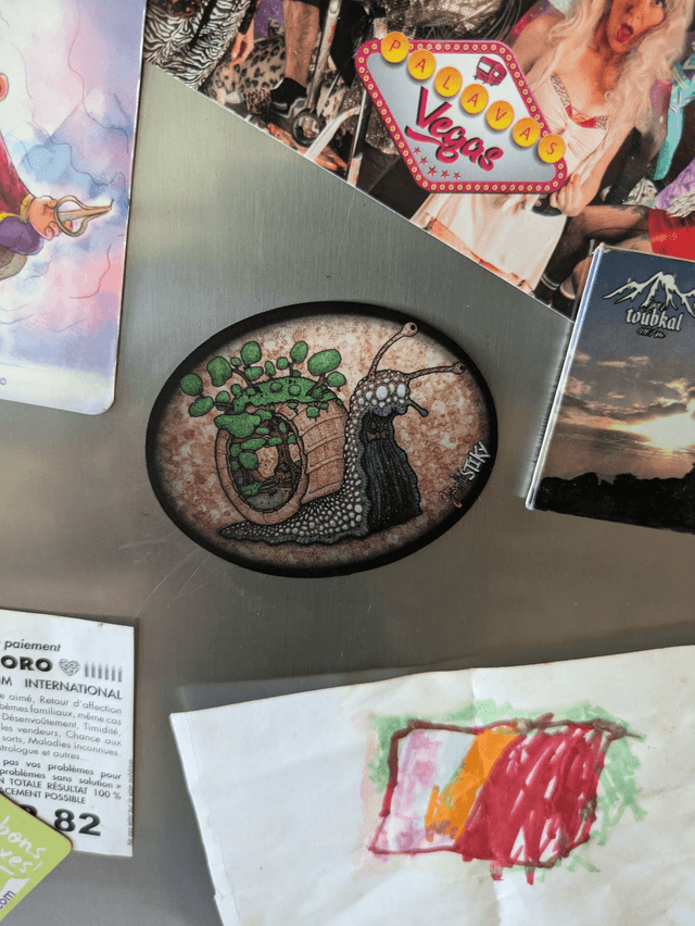 "Escargot Cosmic" Magnet