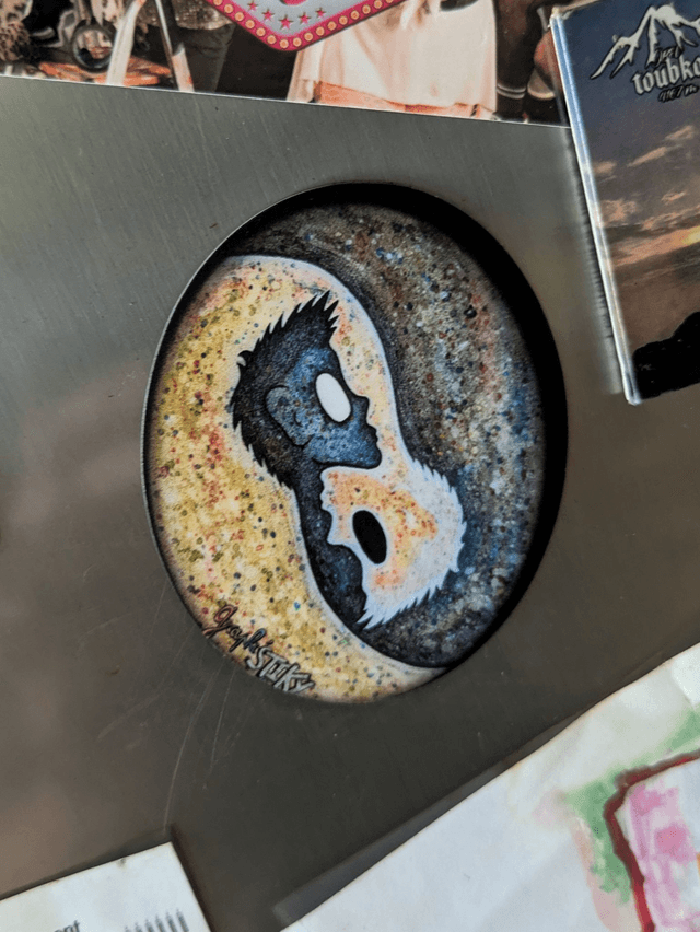 "Demi tour sur soi-même" Magnet